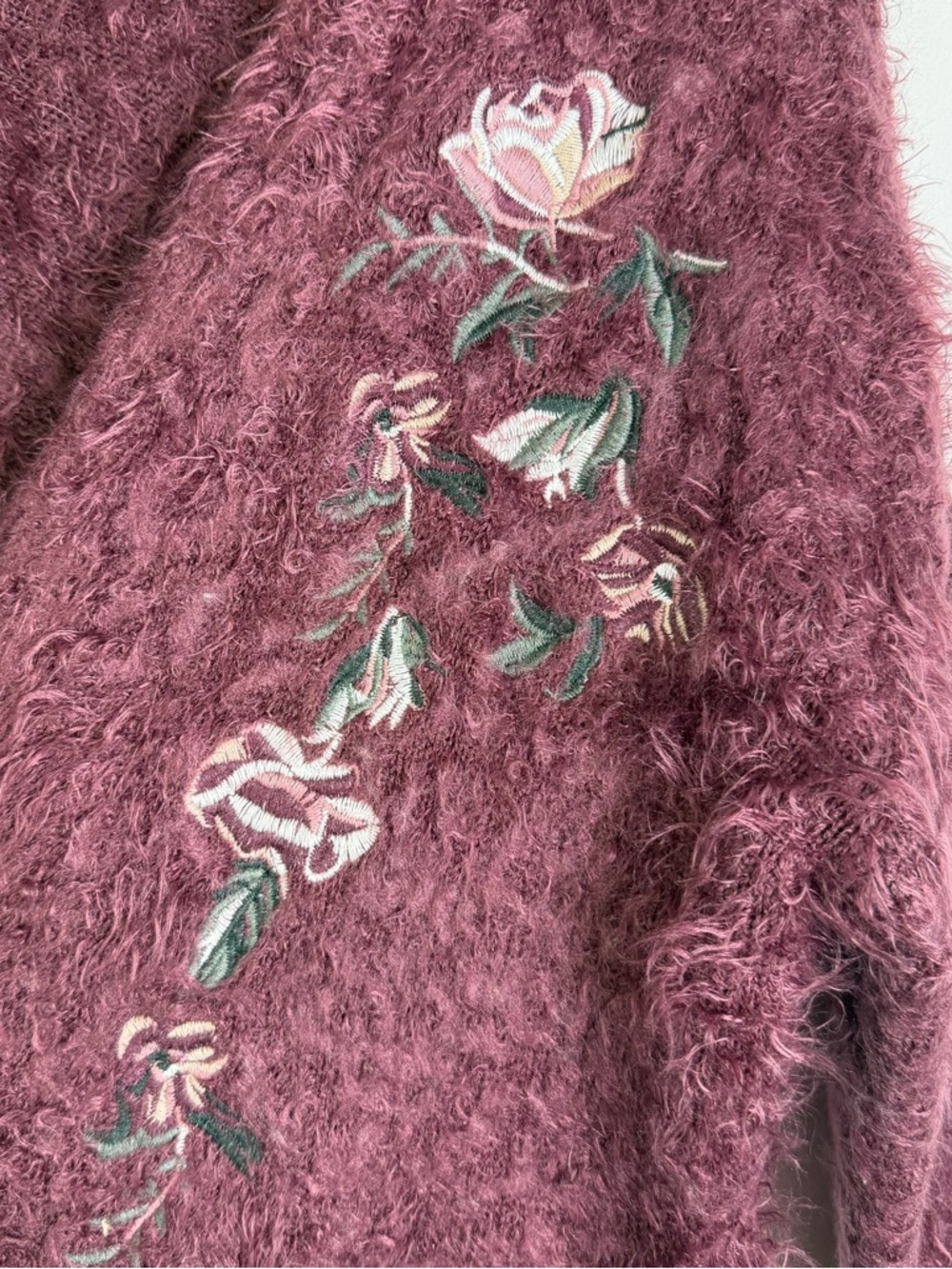 Knox Rose Womens Fuzzy Burgundy Cardigan Sweater Floral Embroidered Boho Duster - Picture 4 of 10